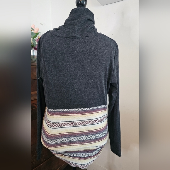XXXL athleisure cowl neck sweatshirt from ampersand avenue - Picture 2 of 4